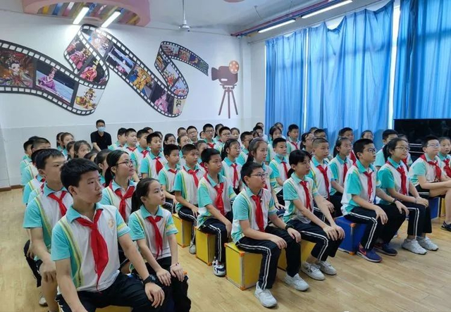 廣元市實(shí)驗(yàn)小學(xué)開展&ldquo;戲曲進(jìn)校園&rdquo;活動(dòng)